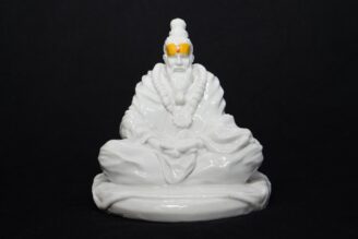 White Premanand Ji Maharaj Idol